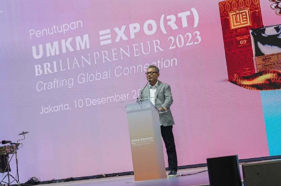 Direktur Utama BRI Sunarso resmi menutup UMKM EXPO(RT) BRILIANPRENEUR 2023 di JCC, Minggu, 10 Desember 2023. (Foto: Dok. BRI) pancal bike