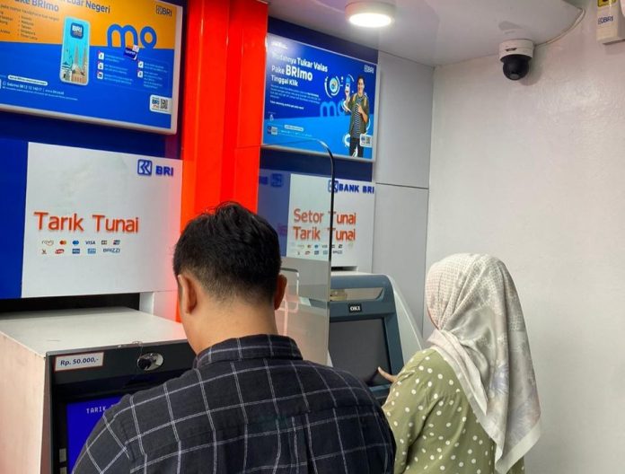 BRI Radio Dalam CRM